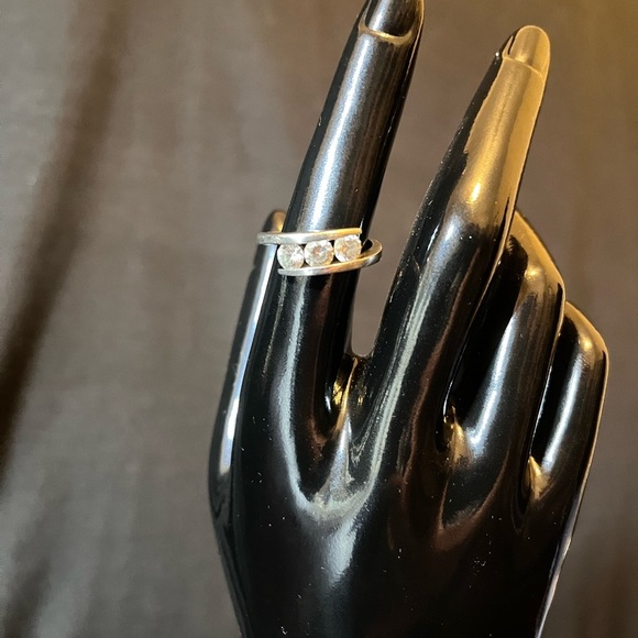 Ross Simmons Sterling Silver Ring w/ 3 Clear Rhinestones - Picture 1 of 7
